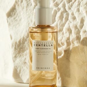 Madagascar Centella Light Cleansing Oil
