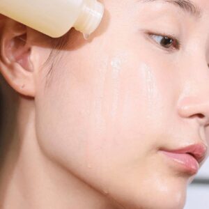 Numbuzin No.3 Super Glowing Essence Toner